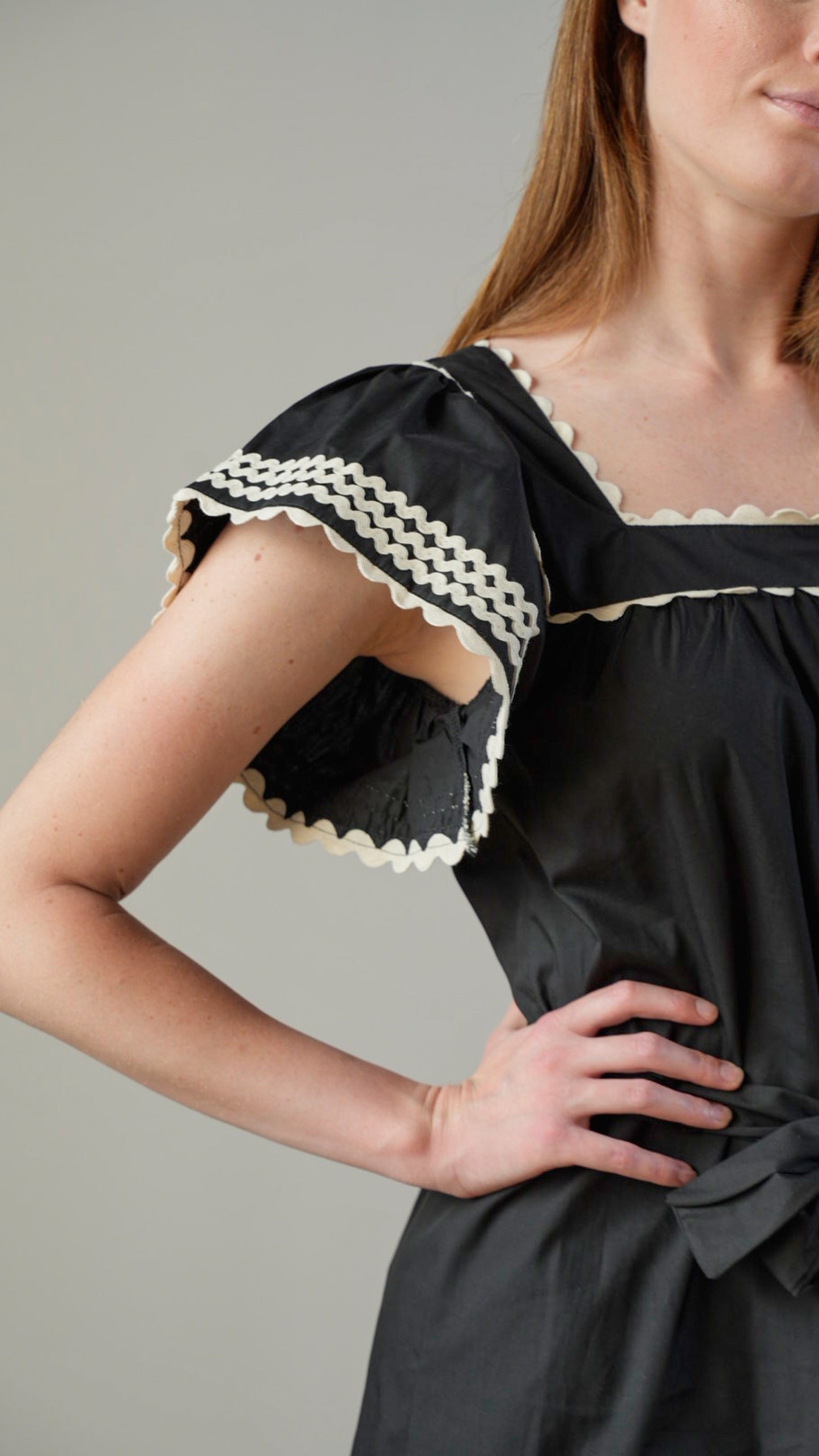 Zahjr - Abito lungo nero con dettagli in pizzo - ART.53539937