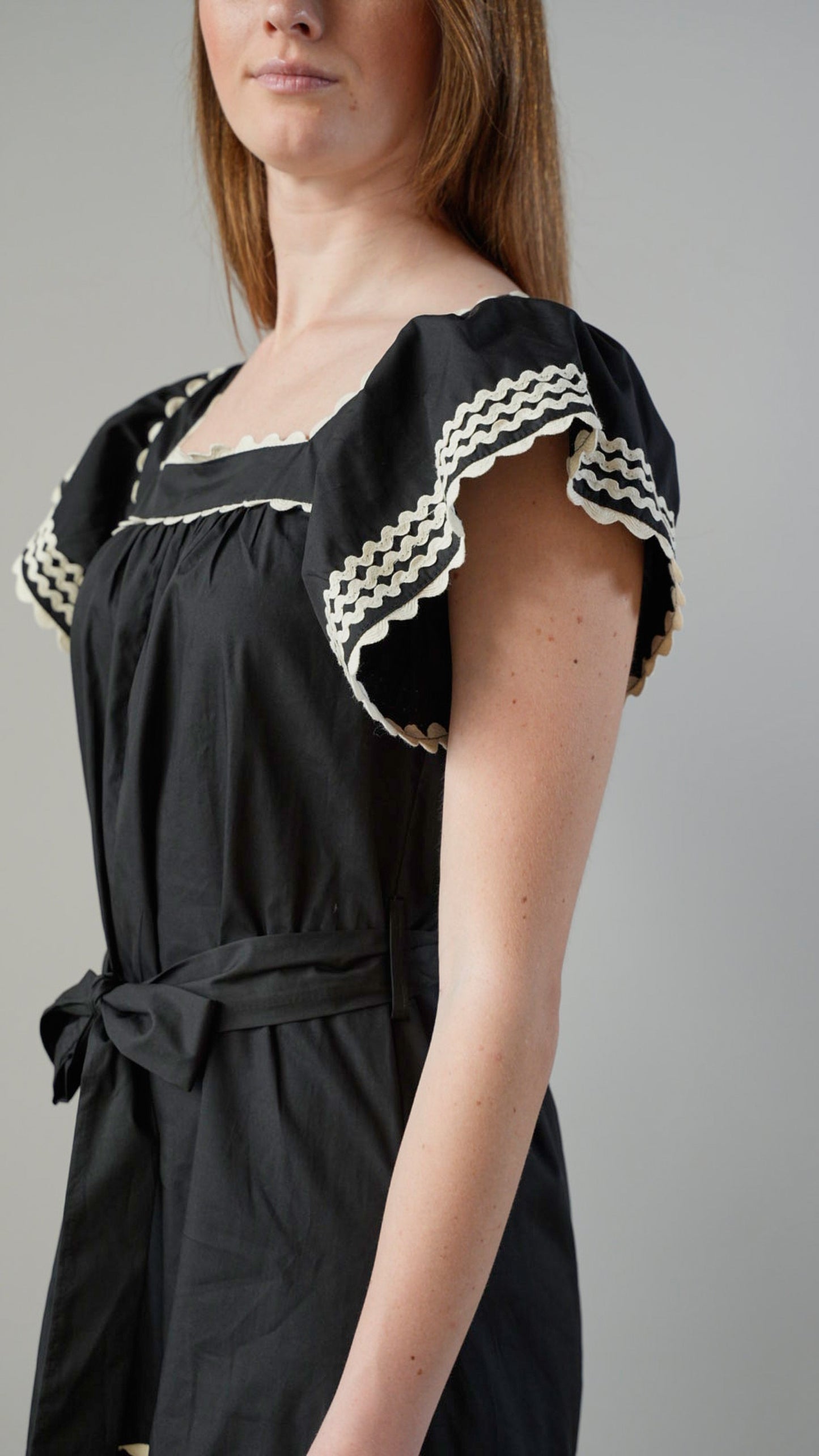 Zahjr - Abito lungo nero con dettagli in pizzo - ART.53539937