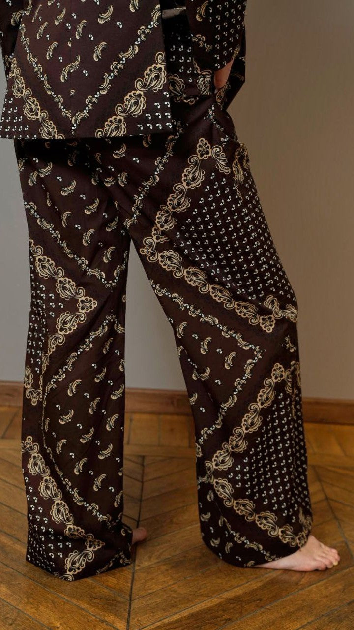Tensione In - Pantaloni bandana con elastico sfondo marrone - ART.36545
