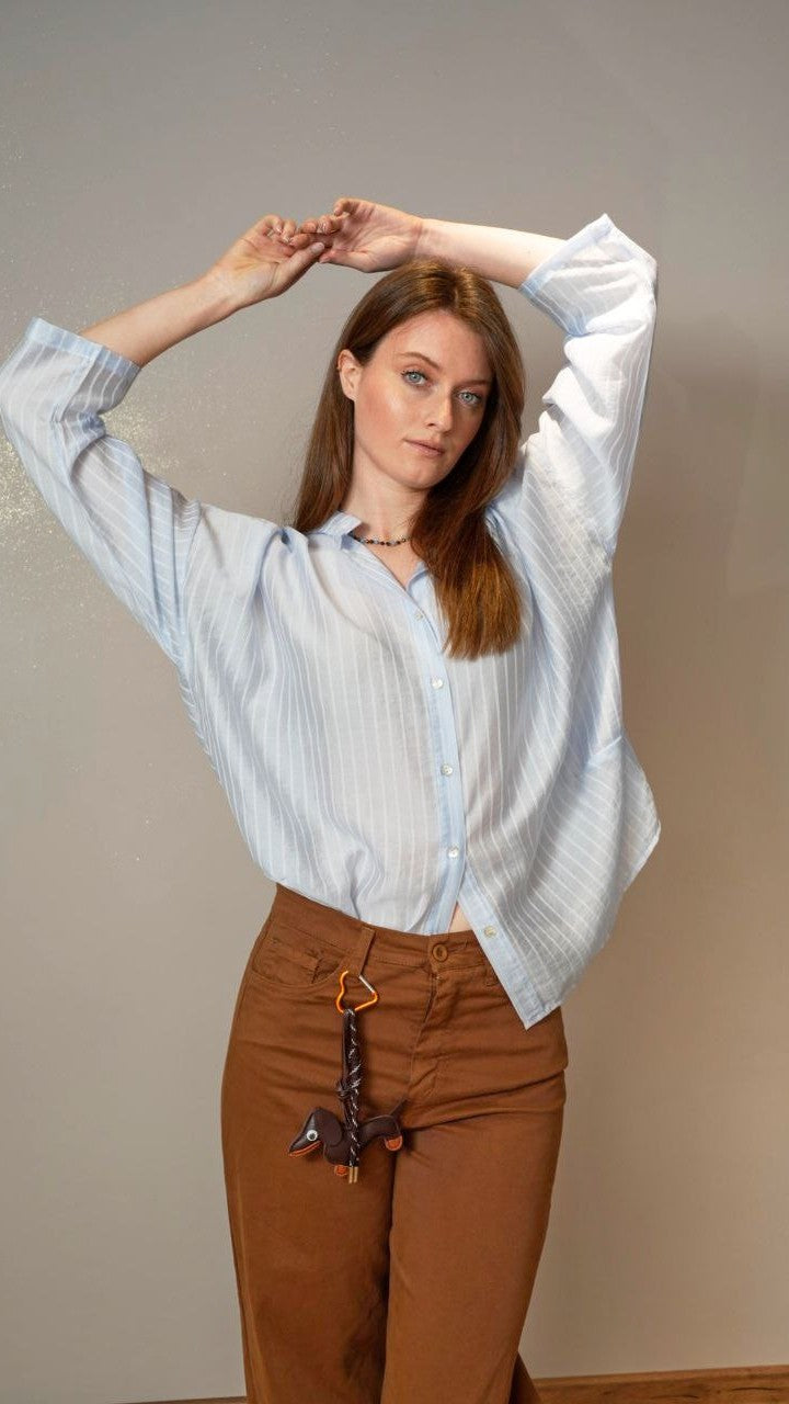 Zahjr - Camicia collo alla coreana con righe bianche e sfondo cielo -ART.53539678