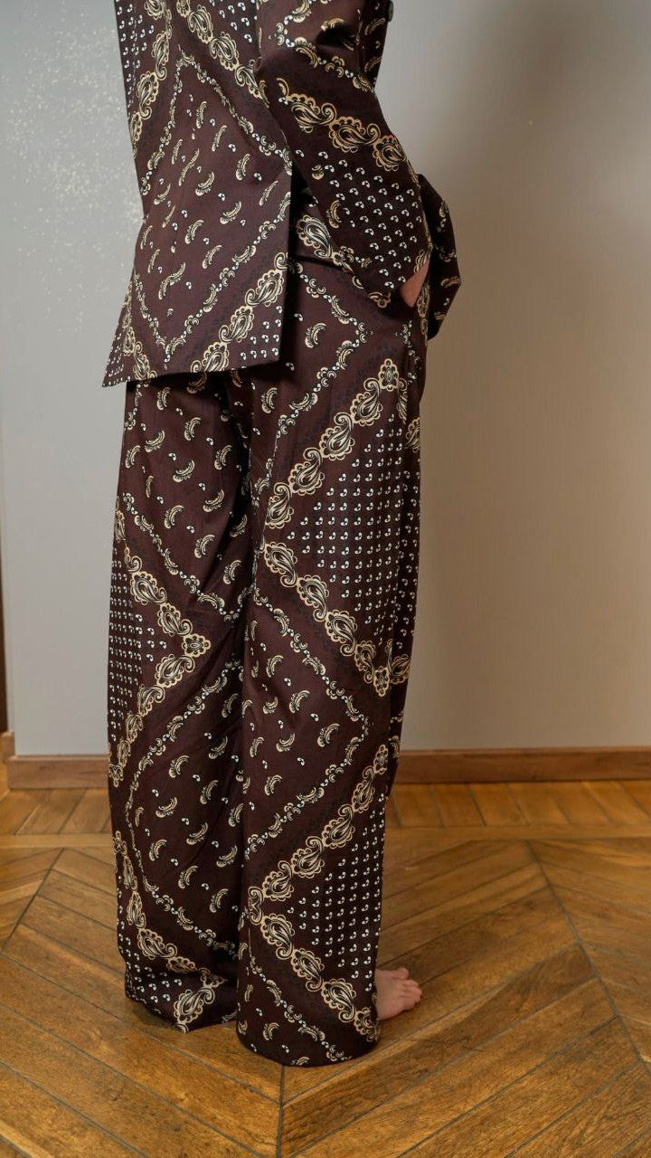 Tensione In - Pantaloni bandana con elastico sfondo marrone - ART.36545