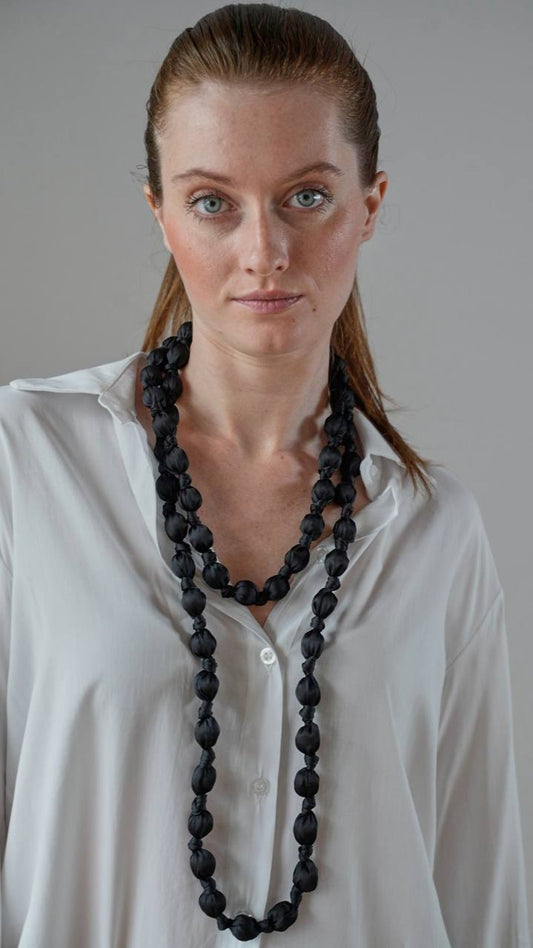 Collana "Legno e Seta"