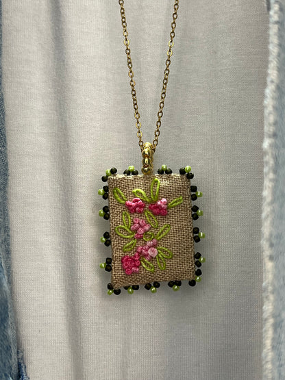 Via Roma - Collana "Primavera" quadrata Beige - Oro - Verde - Fucsia