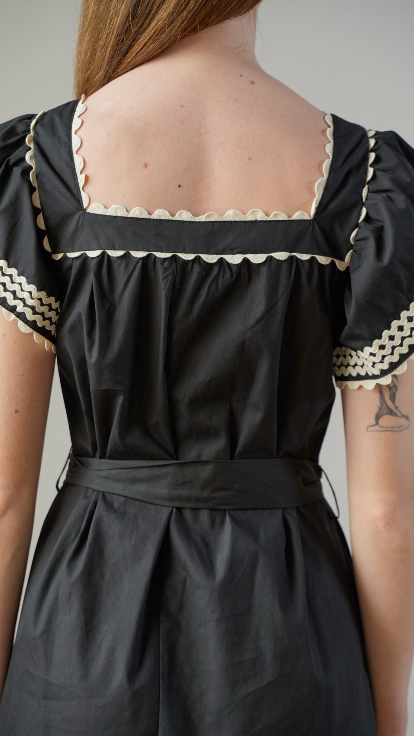 Zahjr - Abito lungo nero con dettagli in pizzo - ART.53539937