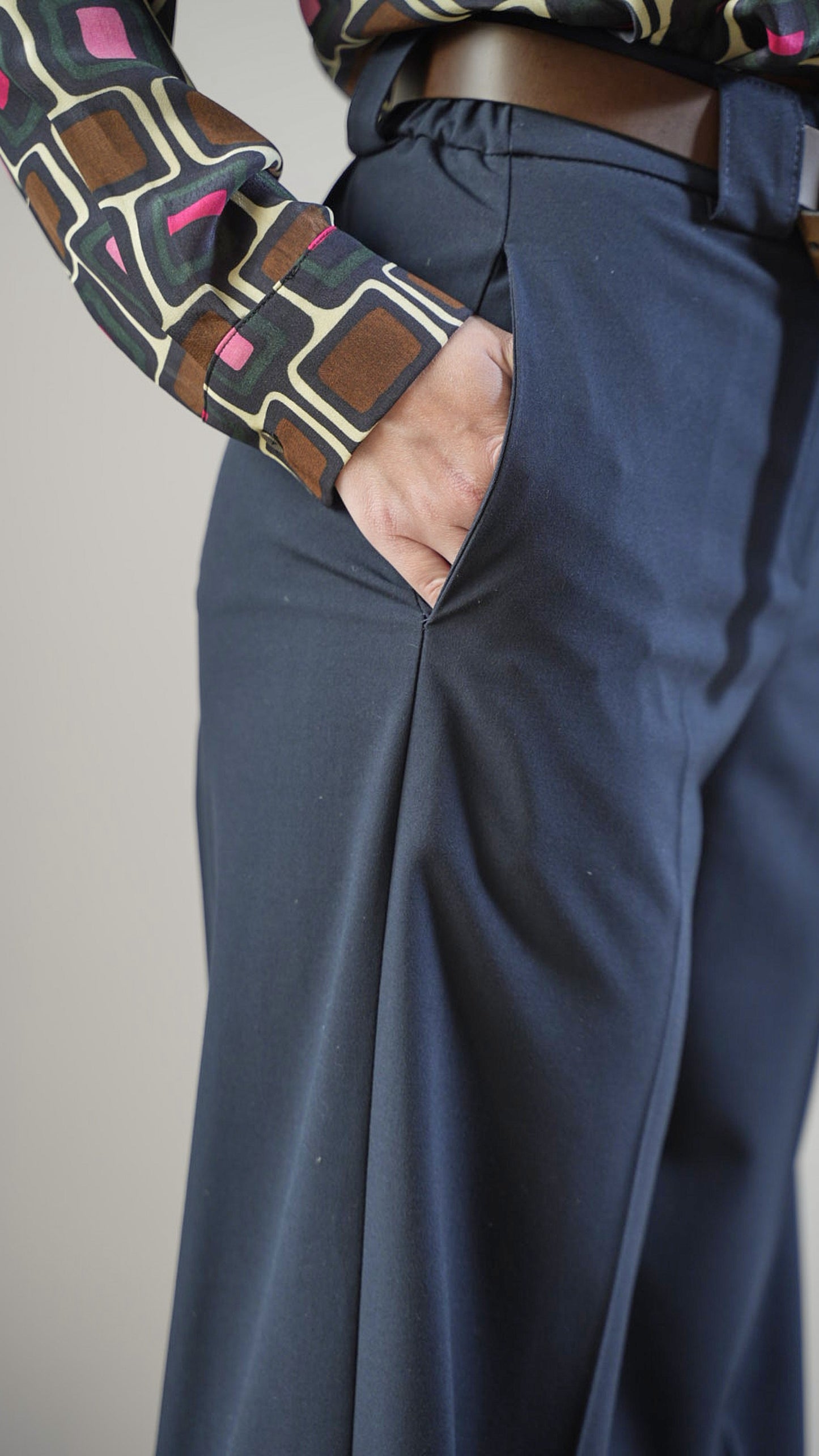 Tensione In - Pantaloni dritti tinta unita - ART.26P161AI25CAMP