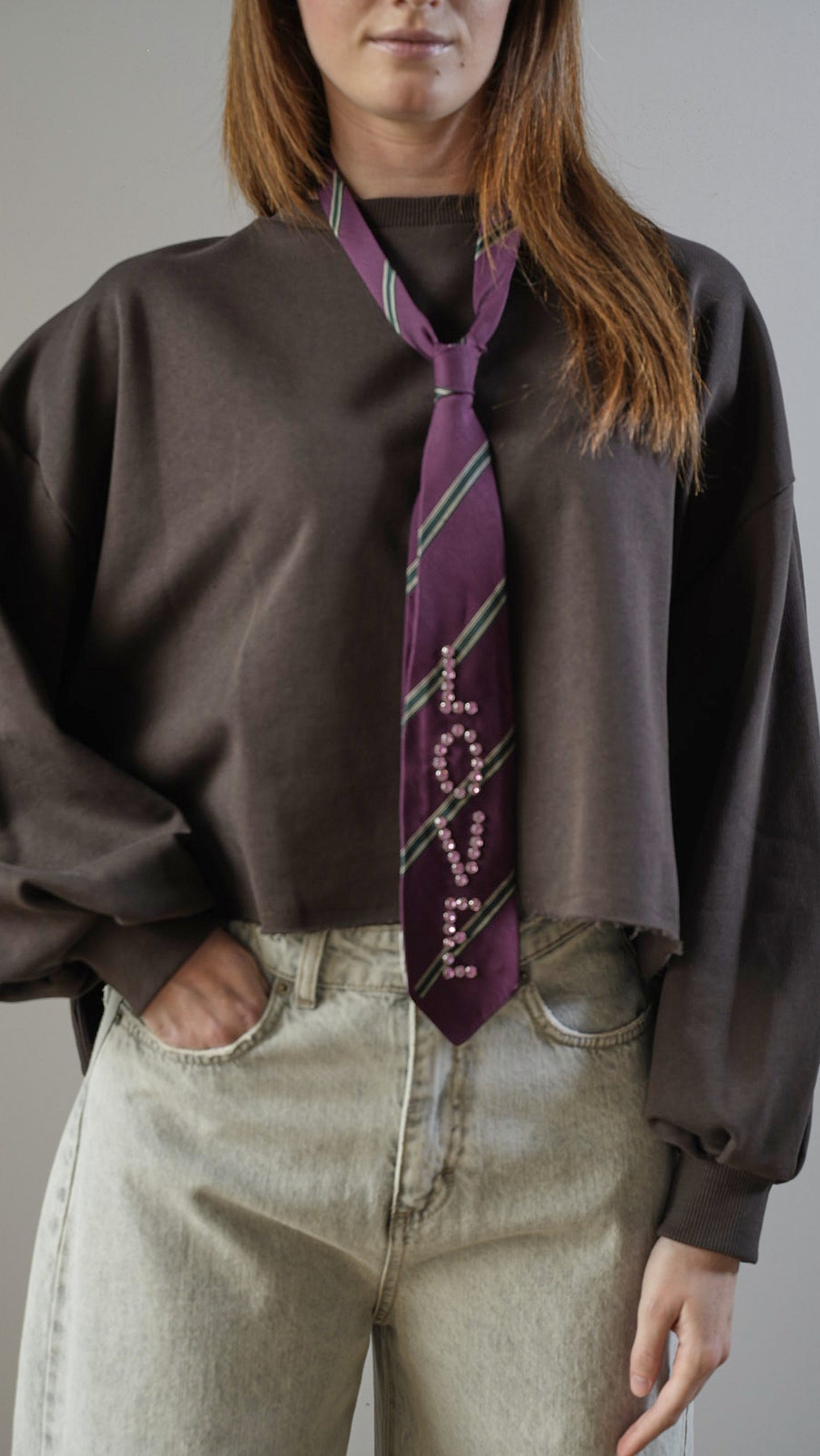 Tensione in - Felpa irregolare con cravatta removibile - ART.36900AI25CAMP