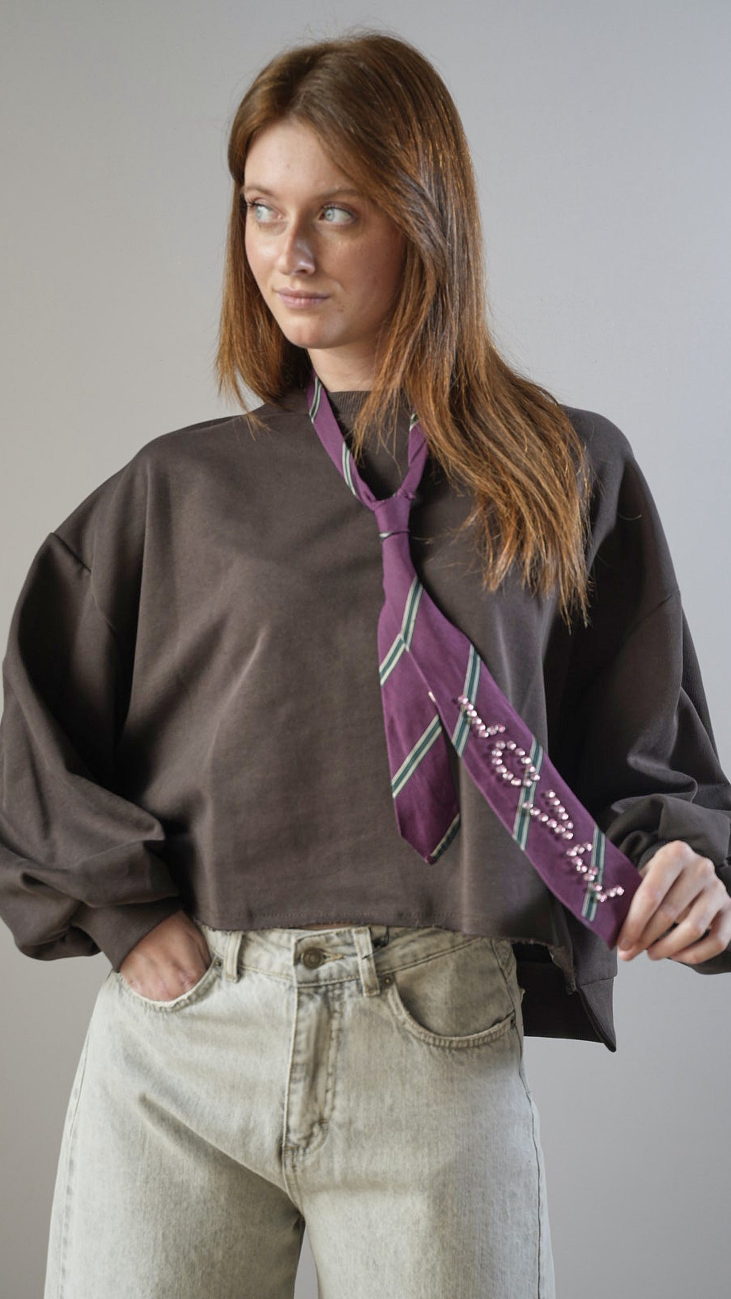 Tensione in - Felpa irregolare con cravatta removibile - ART.36900AI25CAMP