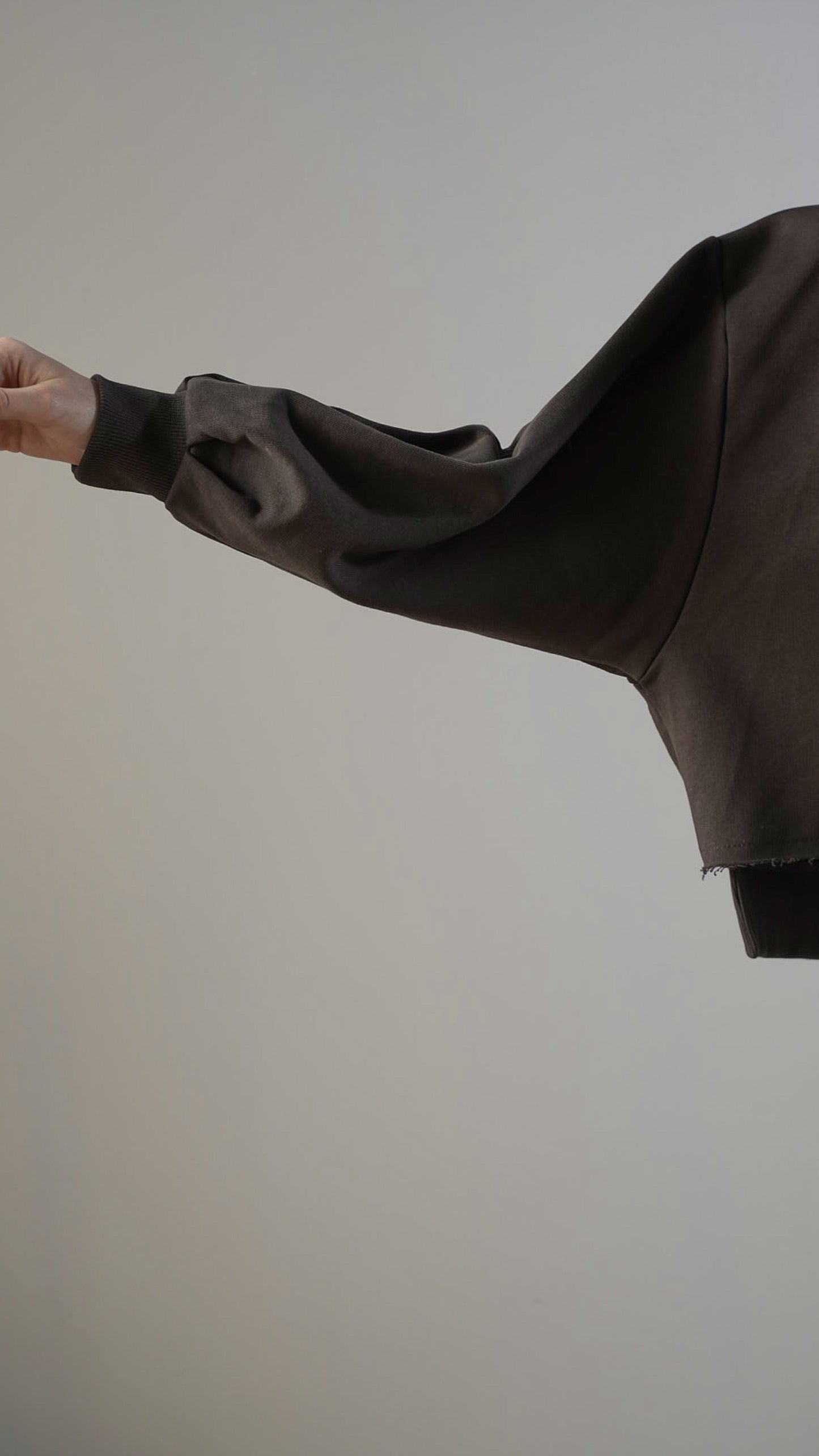 Tensione in - Felpa irregolare con cravatta removibile - ART.36900AI25CAMP