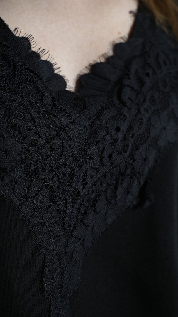 Tensione In - Felpa scollo a V con dettagli in pizzo - ART.37818