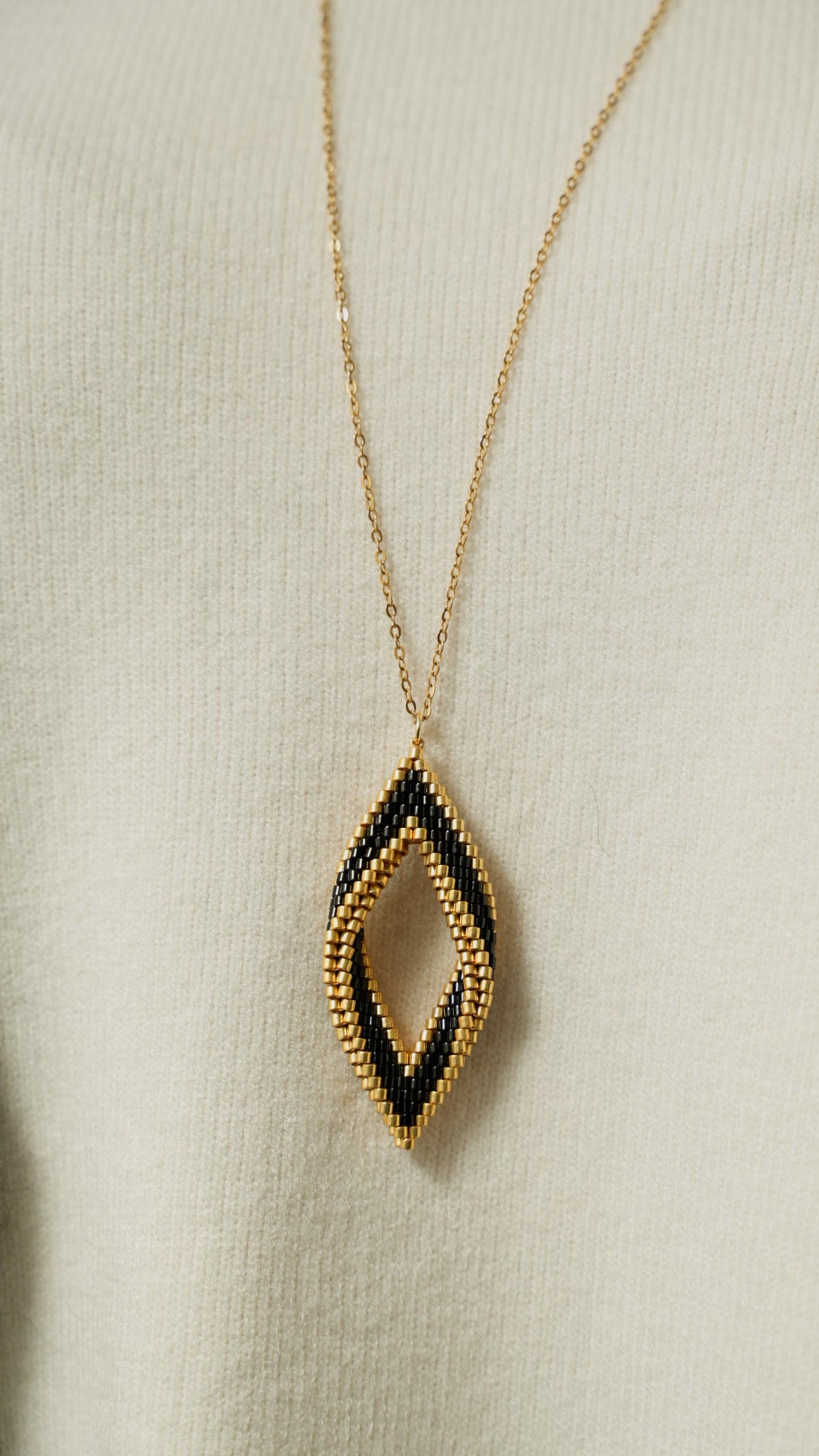 Via Roma - Collana "Elegance"