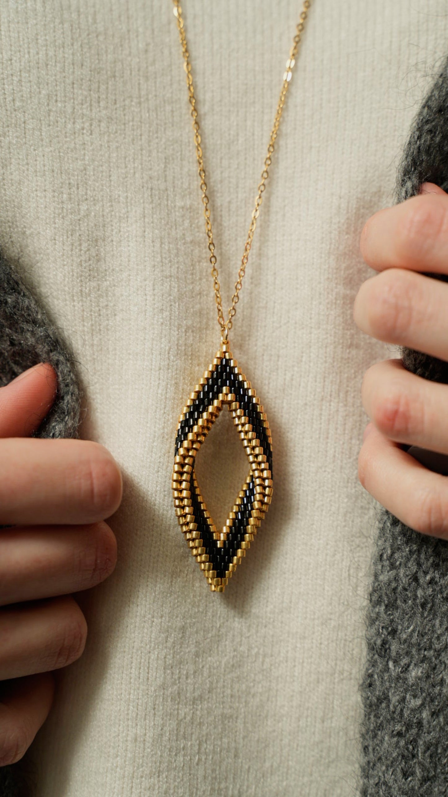 Via Roma - Collana "Elegance"