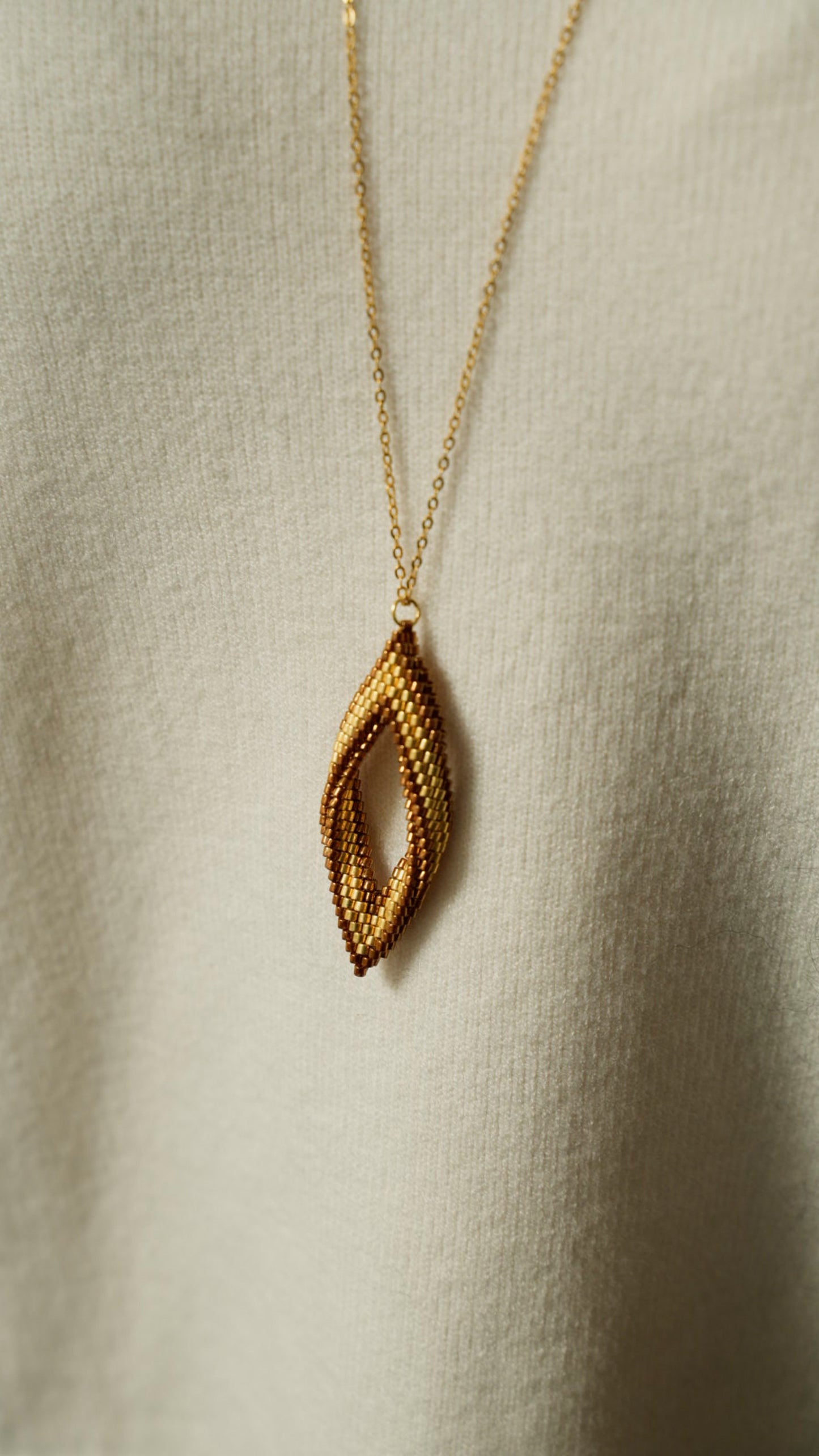 Via Roma - Collana "Elegance"