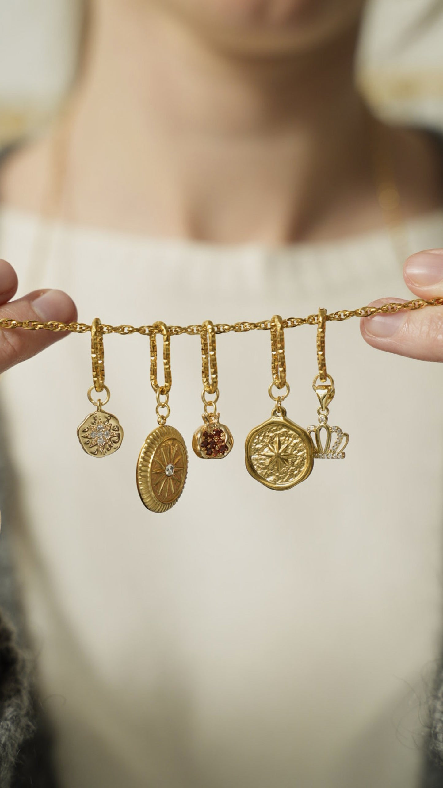 Via Roma - Collana "Charms"