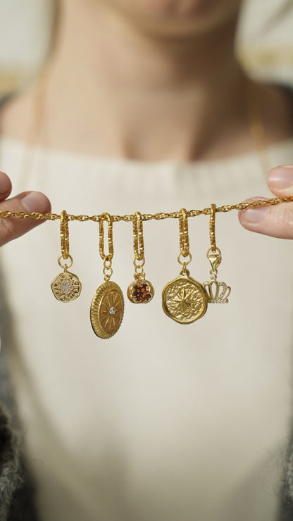 Via Roma - Collana "Charms"