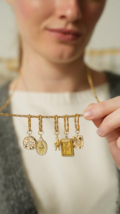 Via Roma - Collana "Charms"