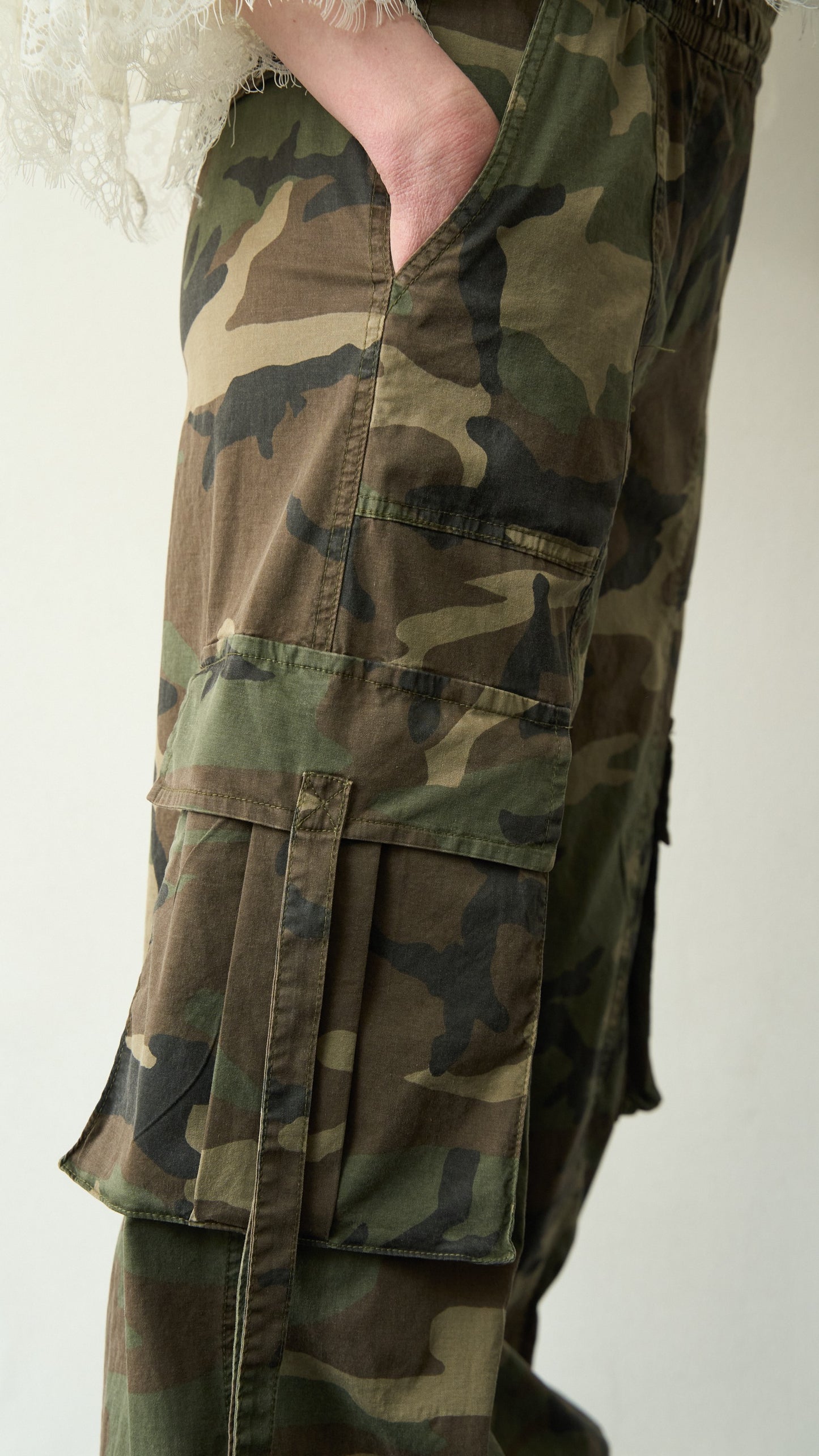 Tensione in - Pantalone cargo camouflage art. S26P510