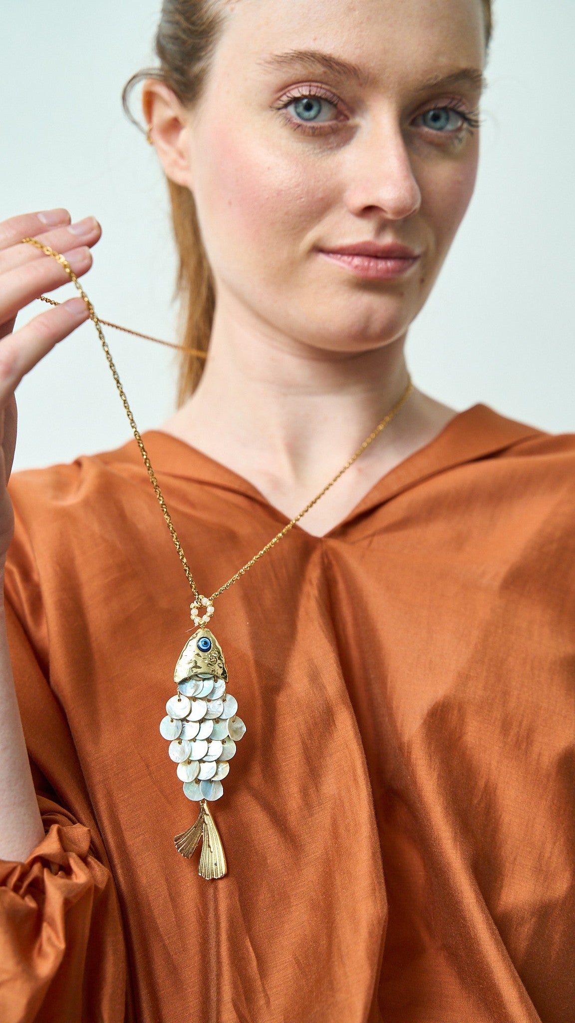 Via Roma - Collana "Brillapesce" Madreperla - Oro