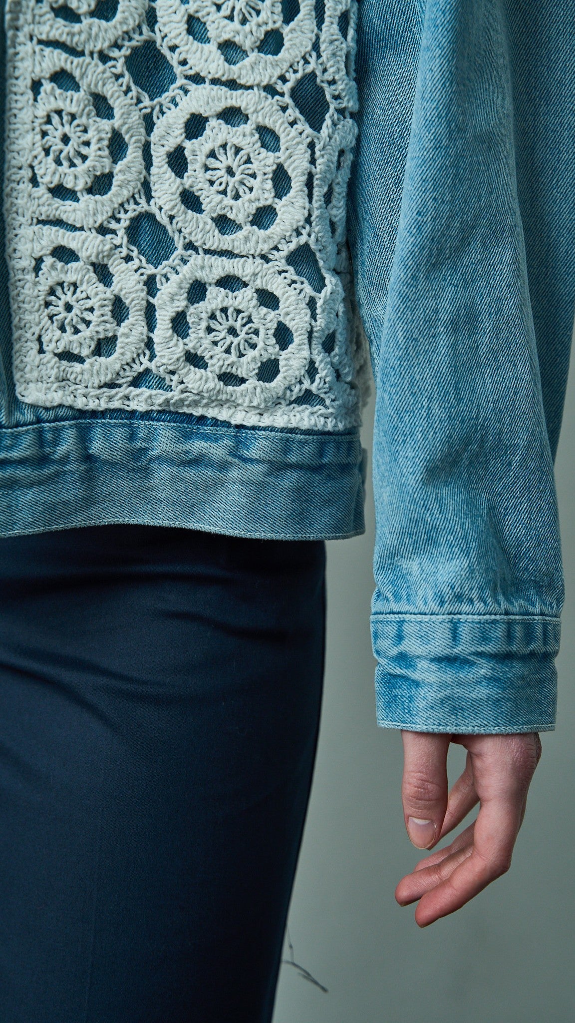 Tensione in - Giubbotto jeans patch crochet - ART.TEVTA0165PE26