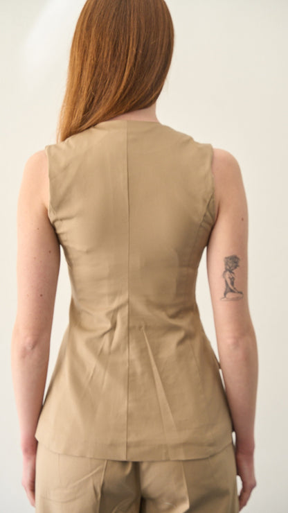 King Kong - Gilet sciancrato con cerniera e tasconi frontali ART.SP8EG18 Sabbia