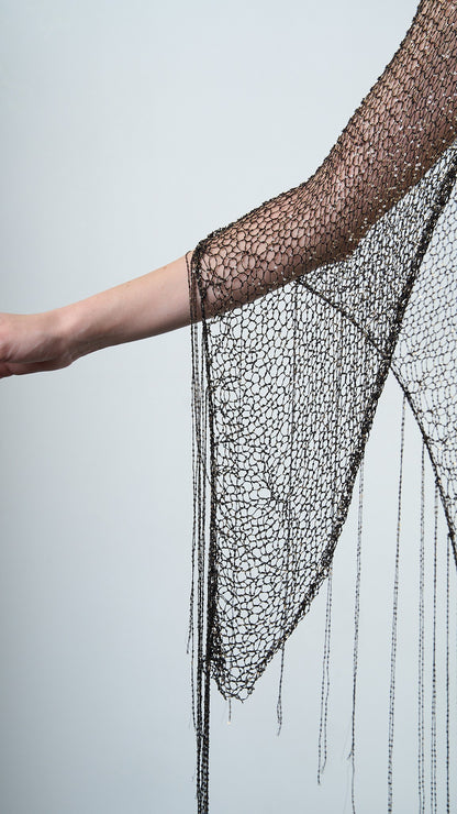 Via Roma - Scialle a maglia con dettagli paillettes Nero - Dorato