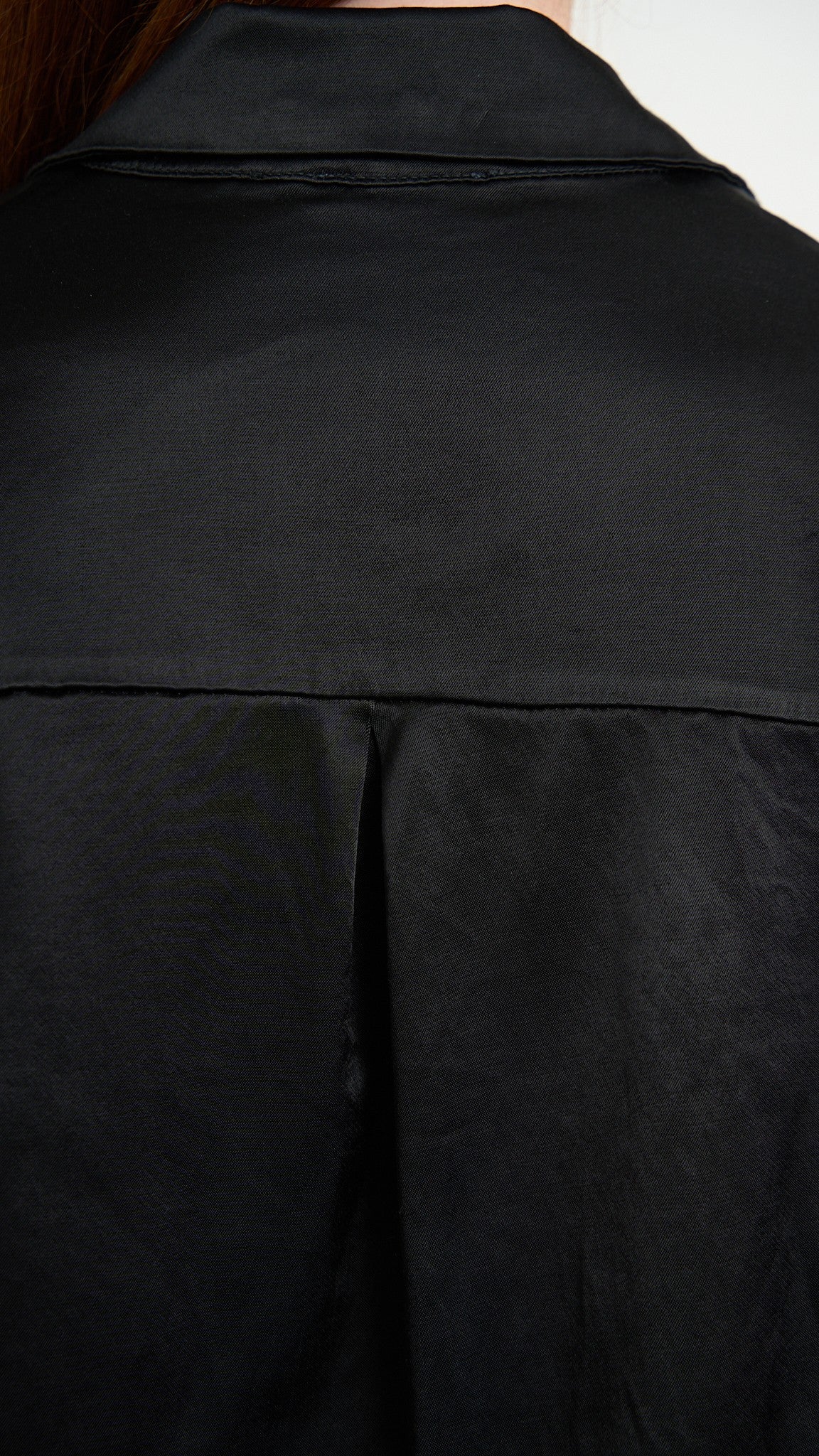 Via Roma - Blusa con scollo a V - Nero - ART.26AI4000760