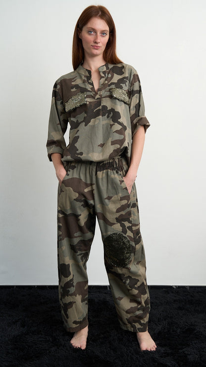 Via Roma - Completo camouflage con toppa e pattine paillettes - Camouflage - ART.26AI10002950