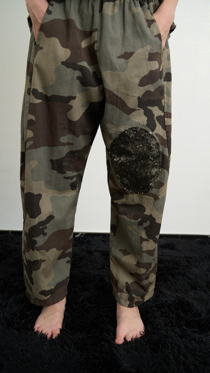 Via Roma - Completo camouflage con toppa e pattine paillettes - Camouflage - ART.26AI10002950