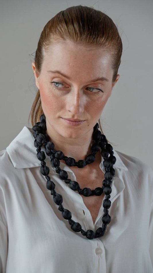 Collana "Legno e Seta"