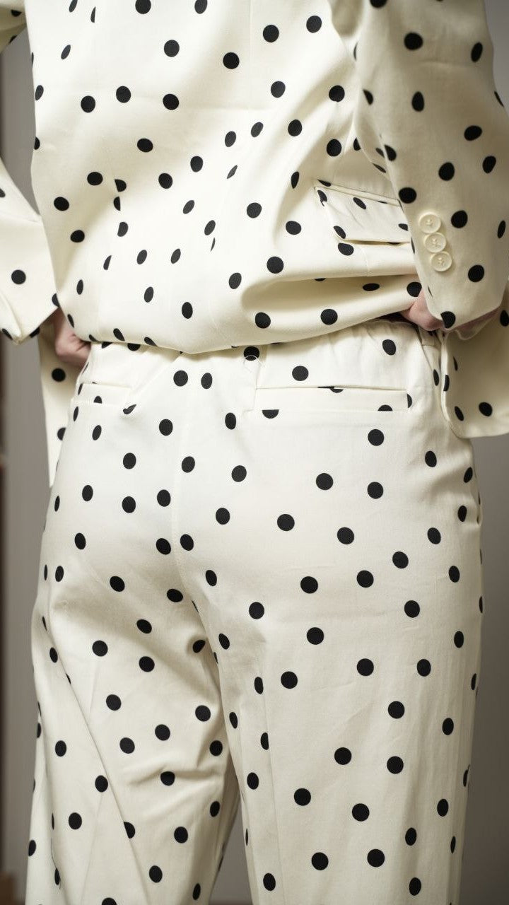 Tensione In - Pantaloni a pois neri con sfondo bianco - ART.TES25P114