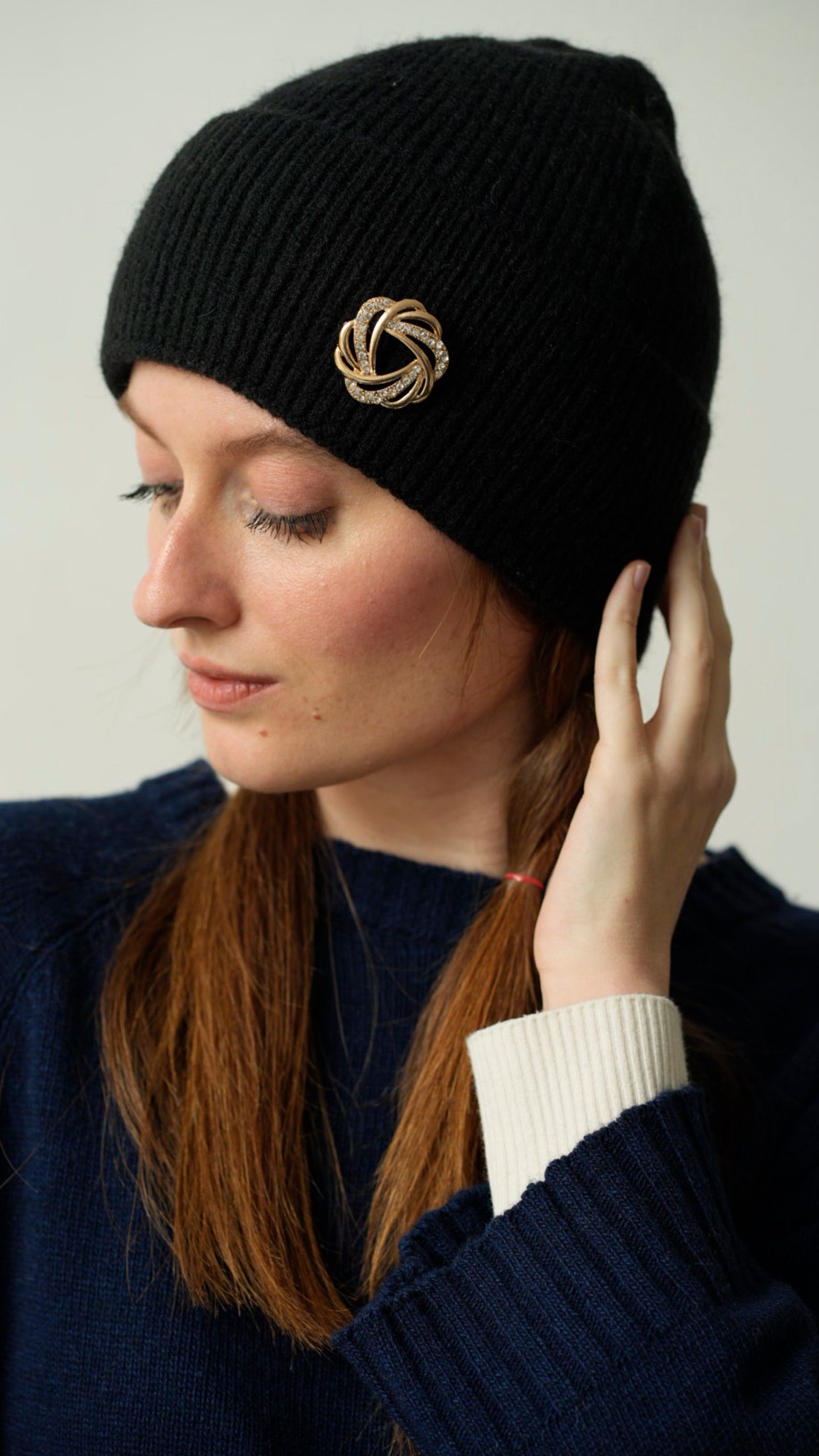 Via Roma - Cappellino con spilla